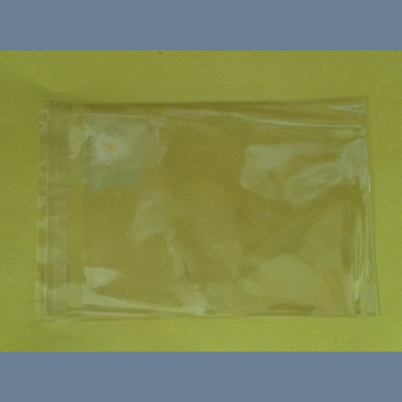 50 stk. cellofanposer med striplukning 12,8x16,8 cm.